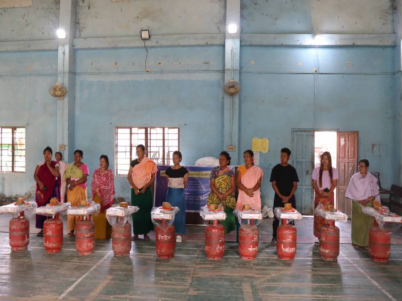 Gas kits distribution among IDPs in Imphal